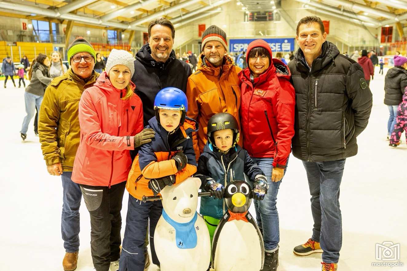 SPOe Amst Familien-Eislaufen 25 -001.jpg