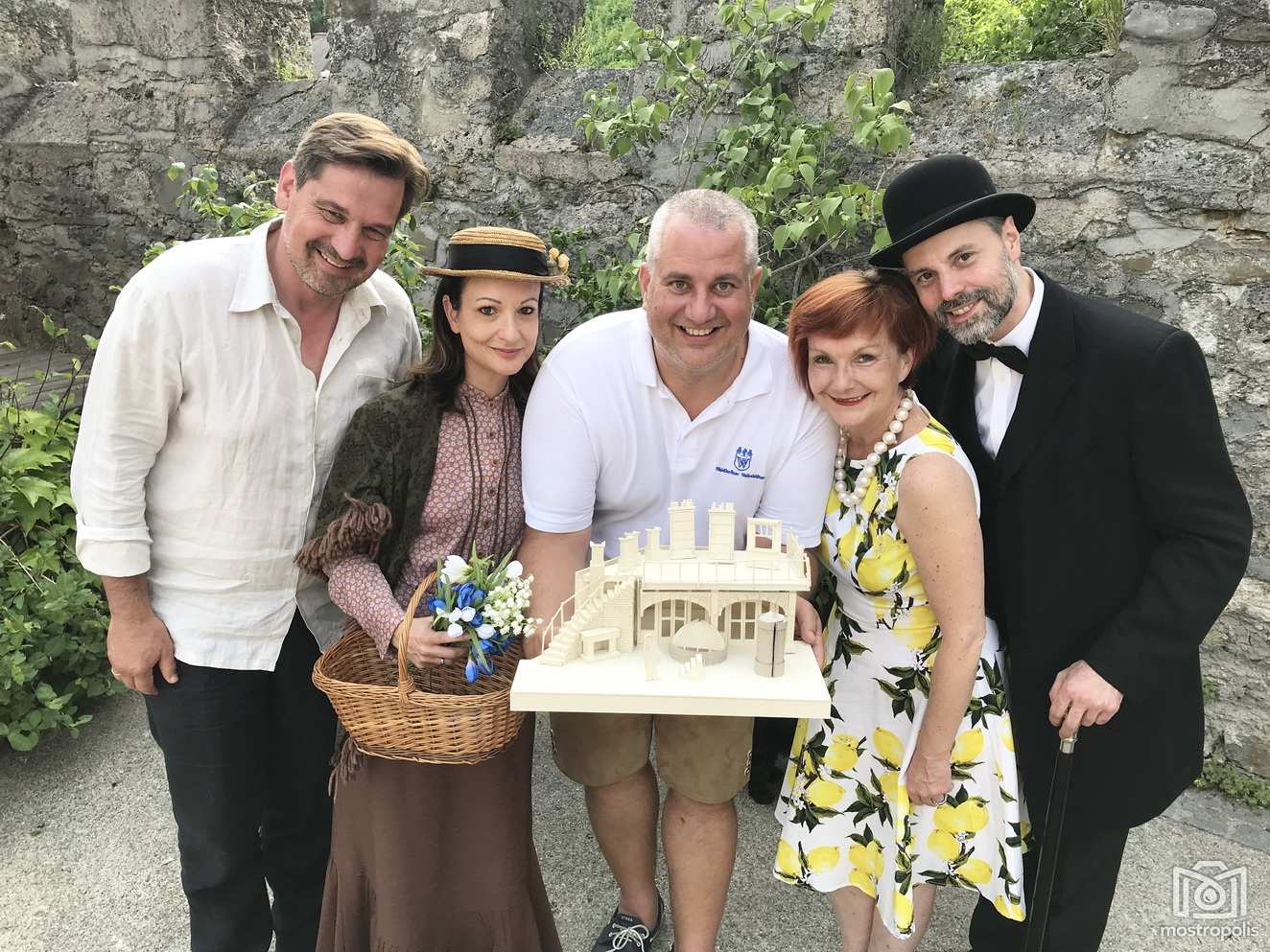 100_Schlosshofspiele1.jpg