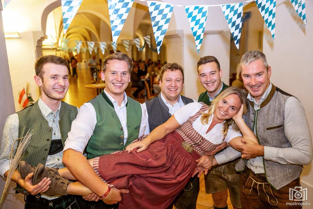 Oktoberfest 4 Friends 003.jpg
