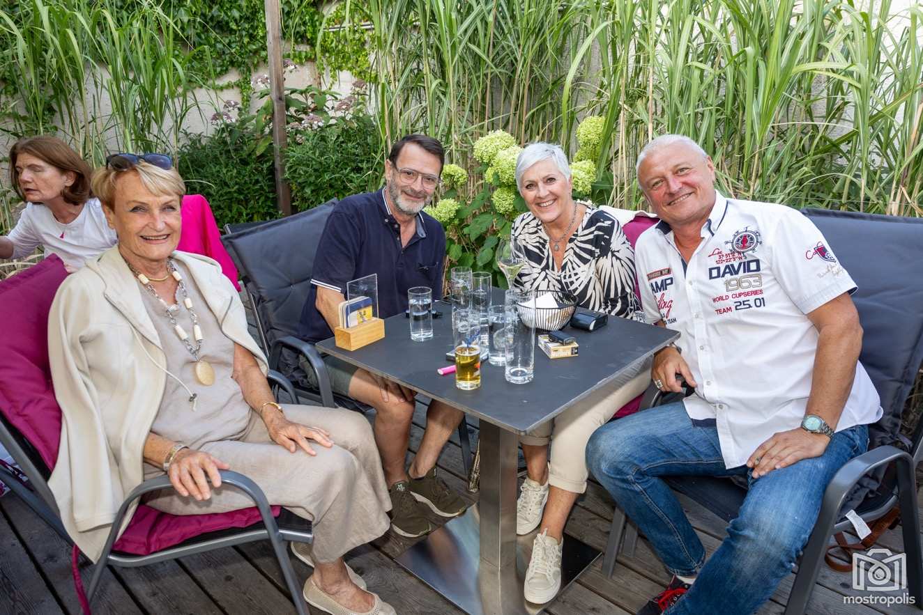 Mostviertler Birnbeitler - Stehachterl 005.jpg