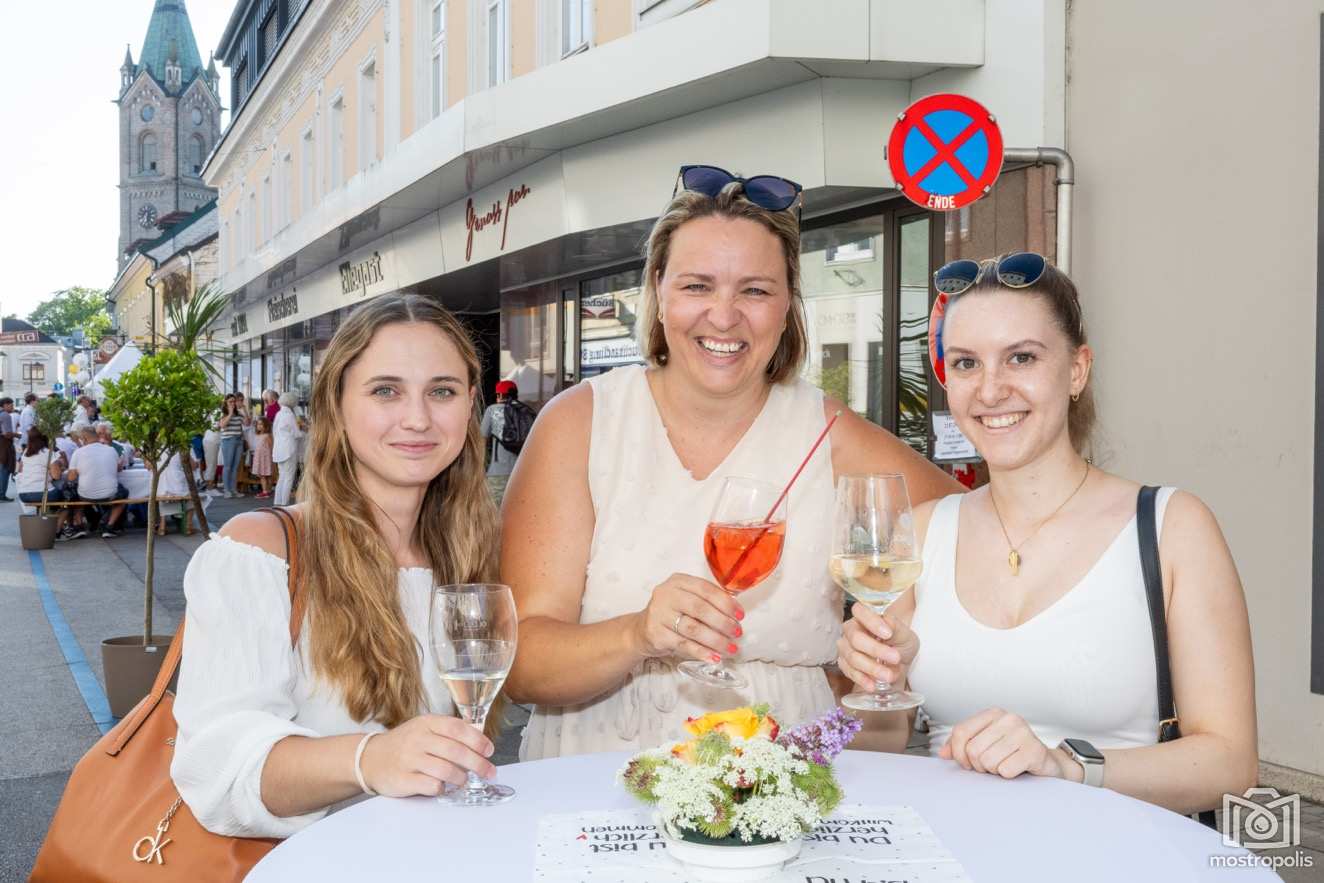Amstettner Sommernacht 2023 Fete Blanche 003.jpg