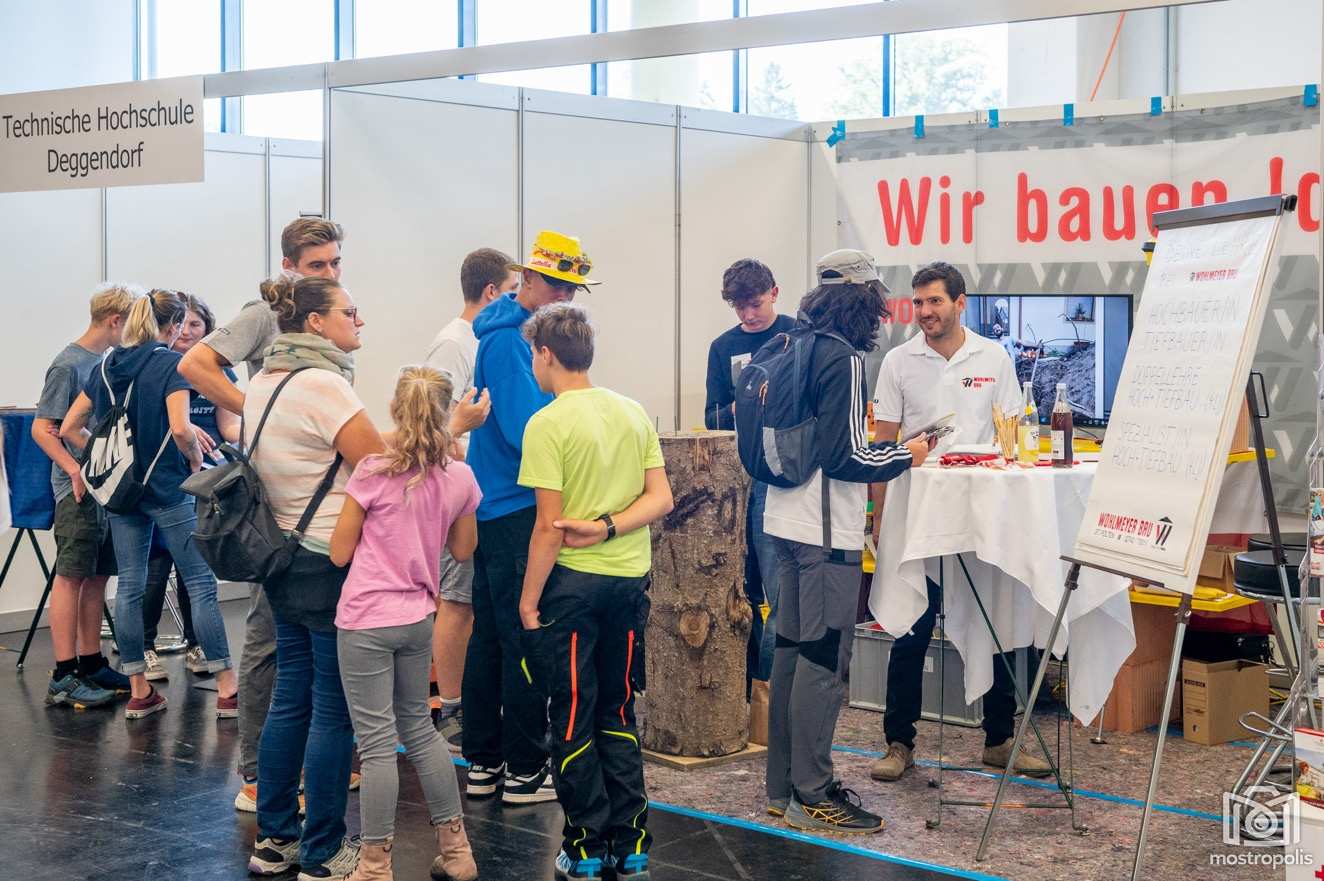 Schule-Beruf 2023 - 004.jpg