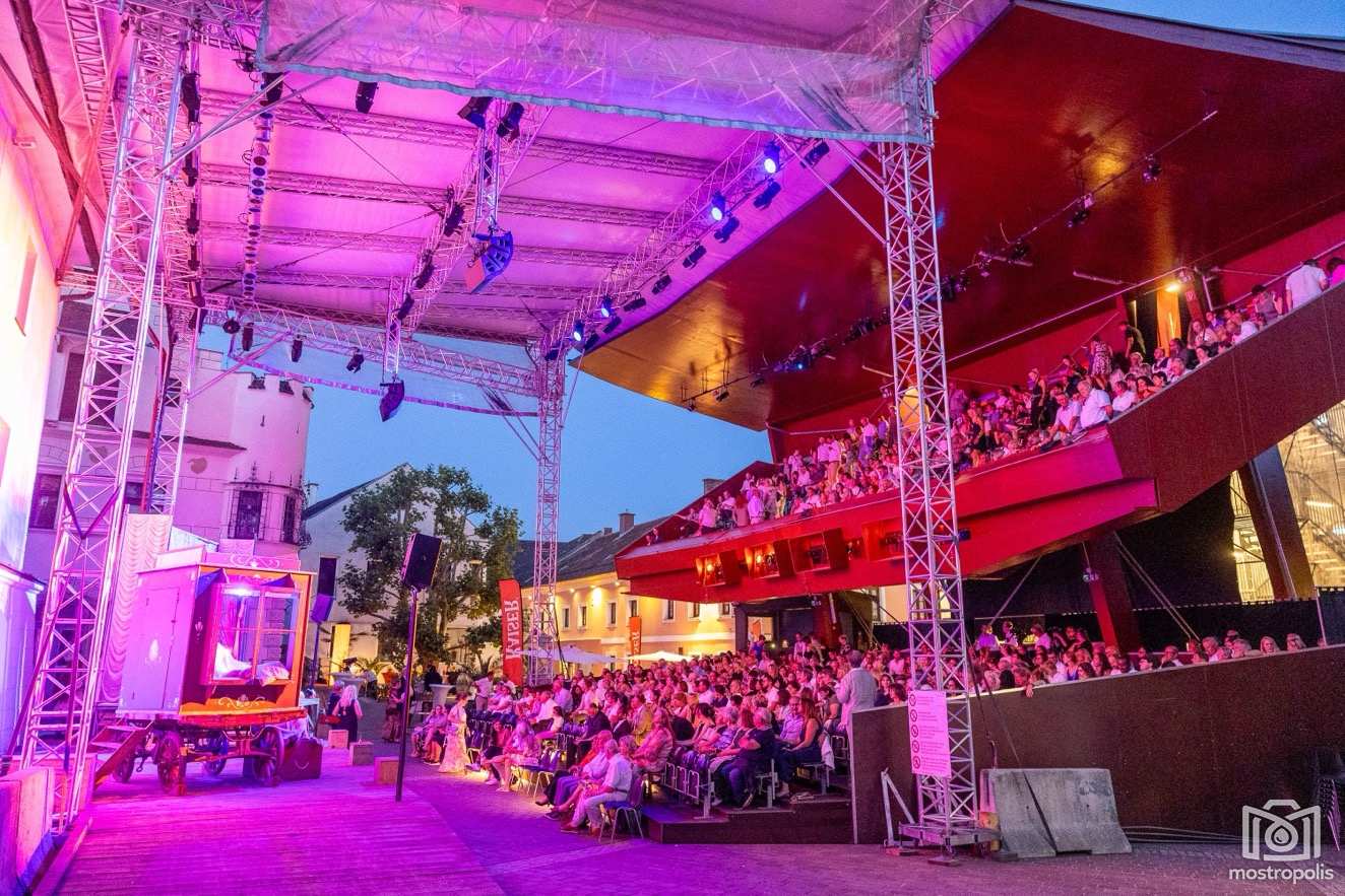 Theatersommer Haag - Die eingebieldete Kranke 003.jpg