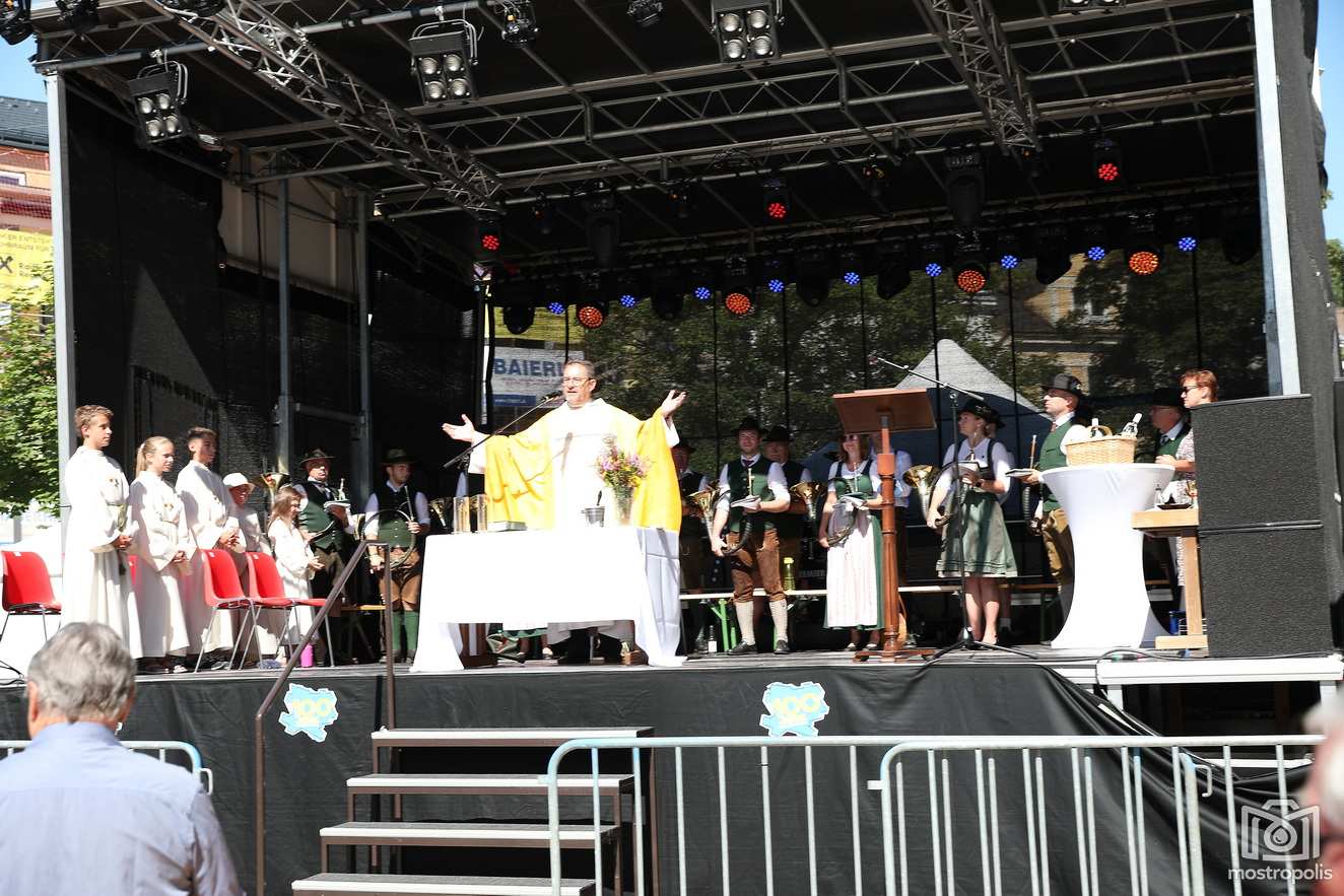 100-Jahre-NOe_Bezirksfest-Amstetten_302.JPG