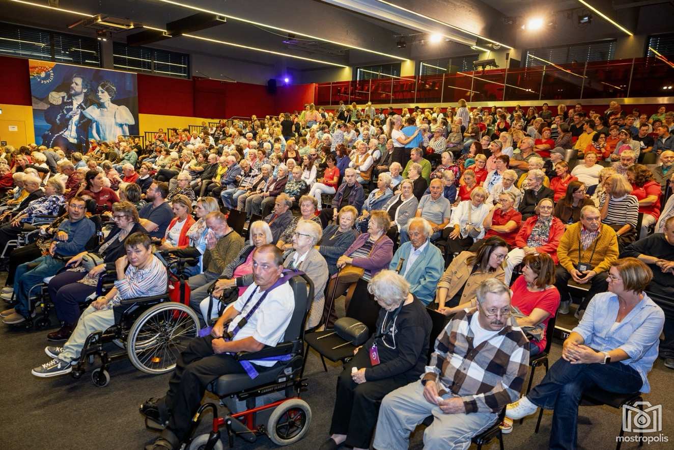 Herbsttage 2026 - Helfen mit Kunst 003.jpg