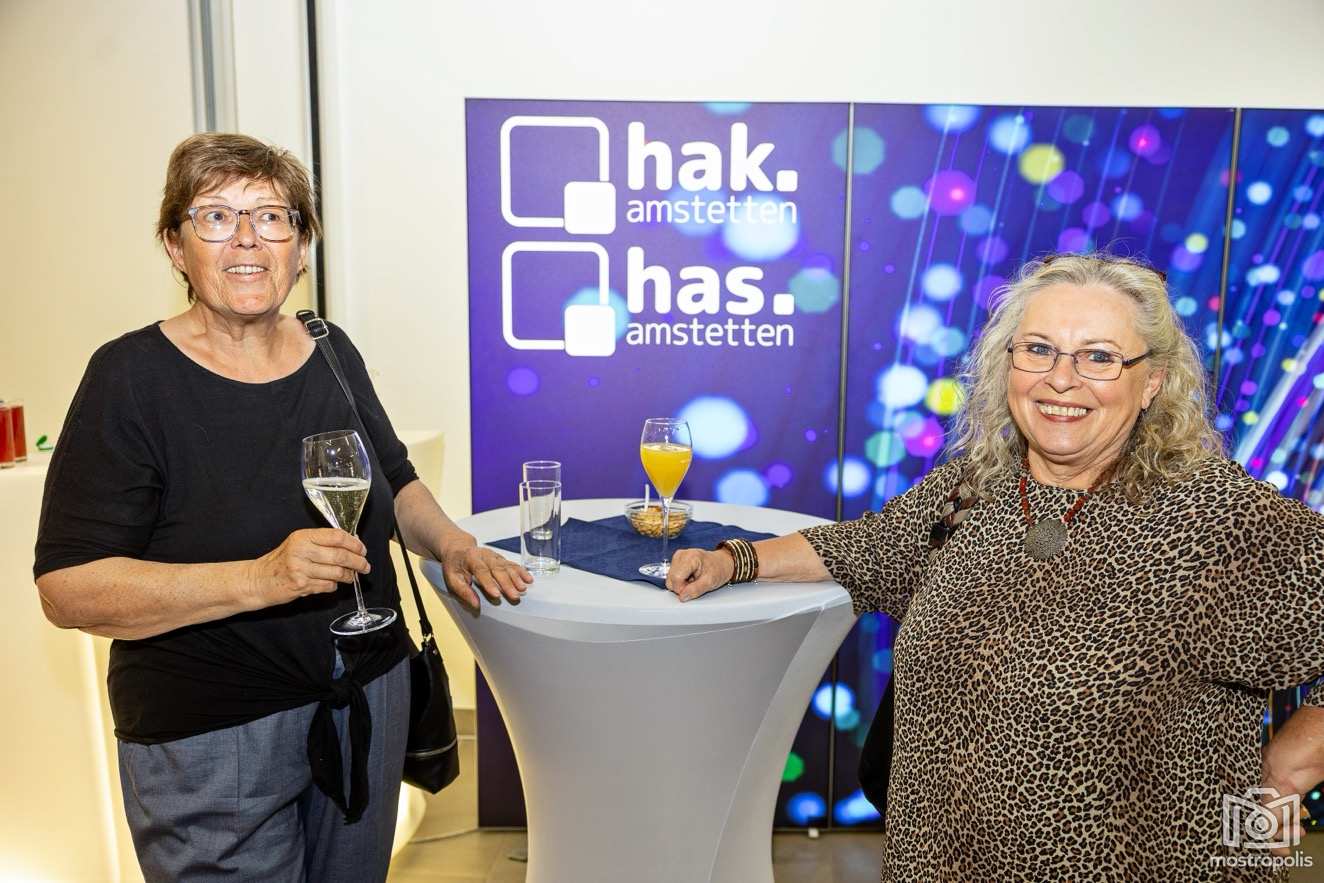 Maturatreffen Staedt-HAK-Amstetten Jhg-1975-76 - 002.jpg
