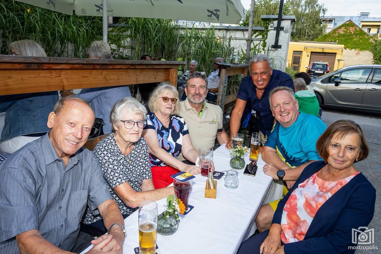 Mostviertler Birnbeitler - Stehachterl 003.jpg