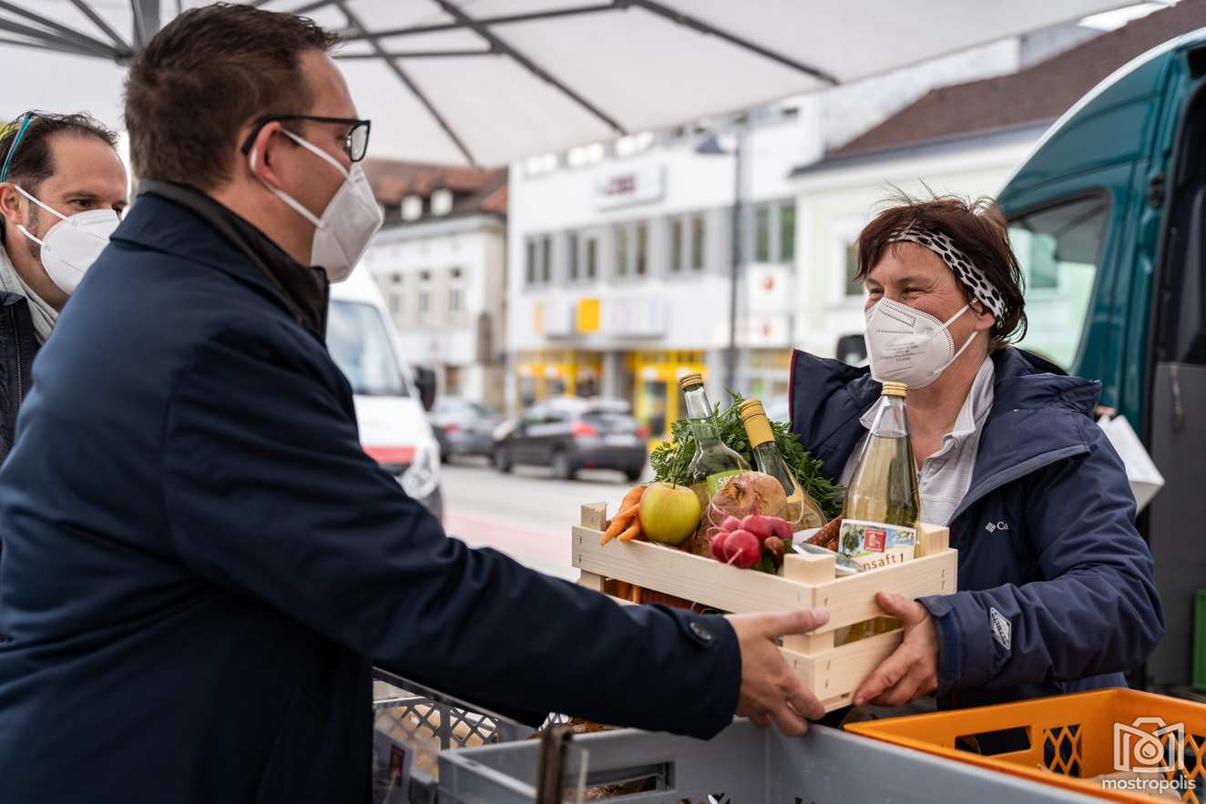 Amstettner-Bauernmarkt 01