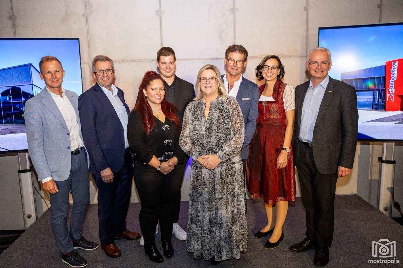 Zellhofer 2025 - Grand Opening 004.jpg