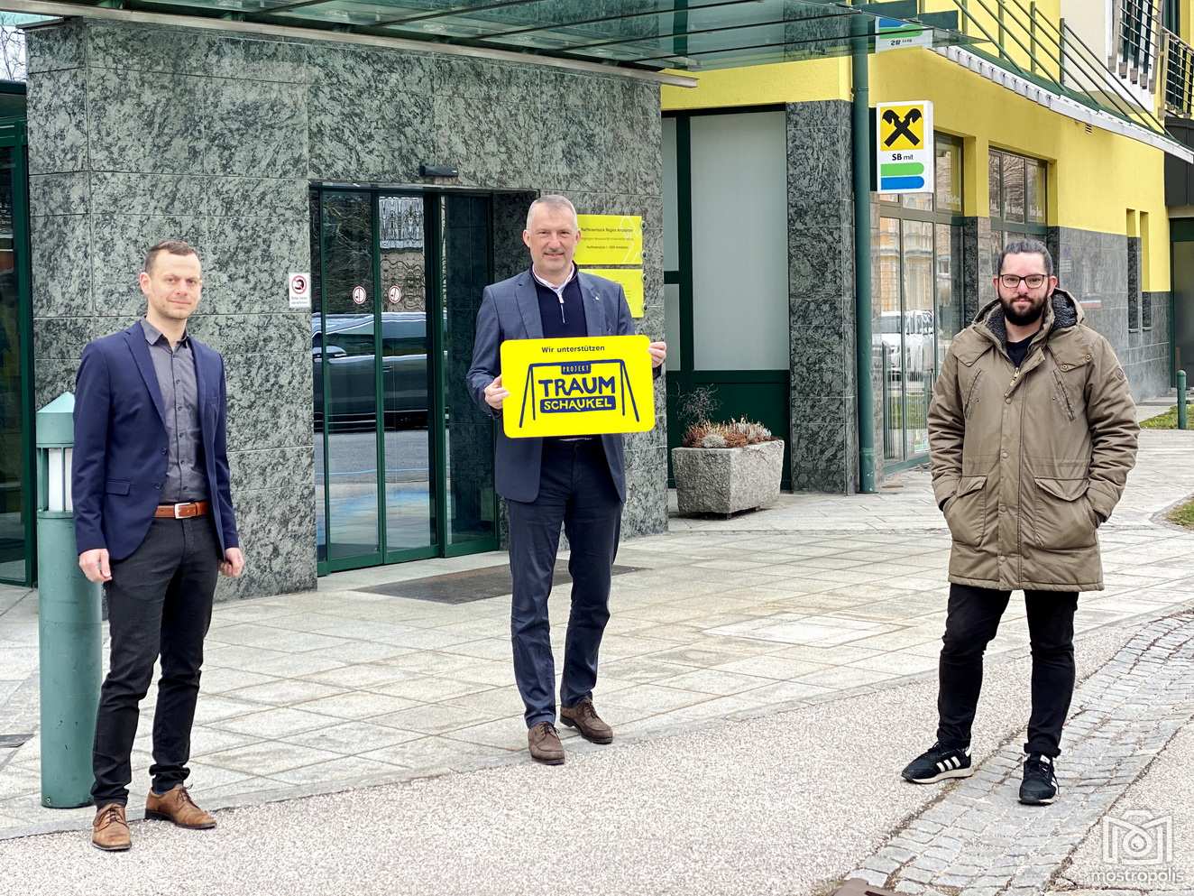 Raiffeisenbank-Traumschaukel Stadtmarketing-Amstetten