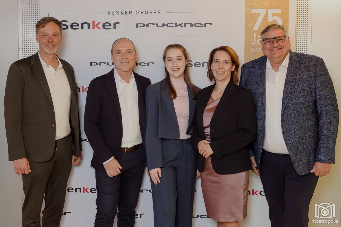 75-J Senker Gruppe - Fotowand 005.jpg
