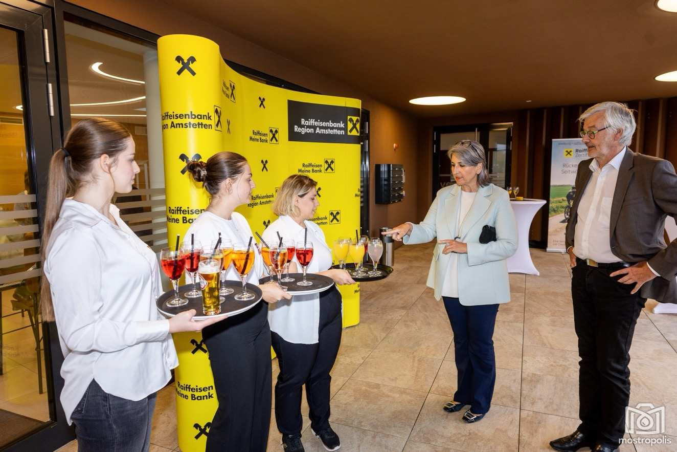 Raiffeisen Amstetten 2025 - Enjoy Invest 005.jpg