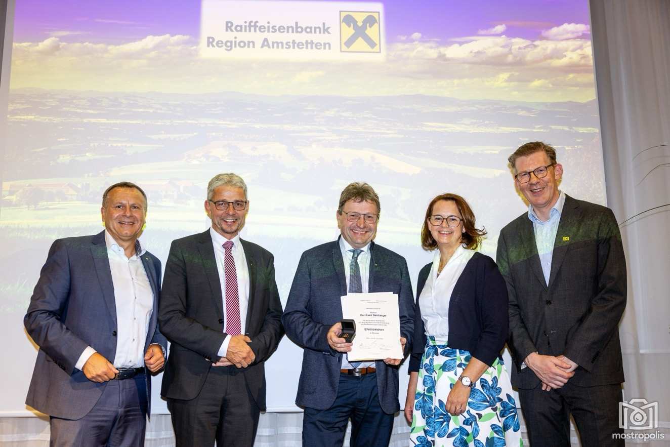 Raiffeisen Amstetten GenVers24 - 001.jpg
