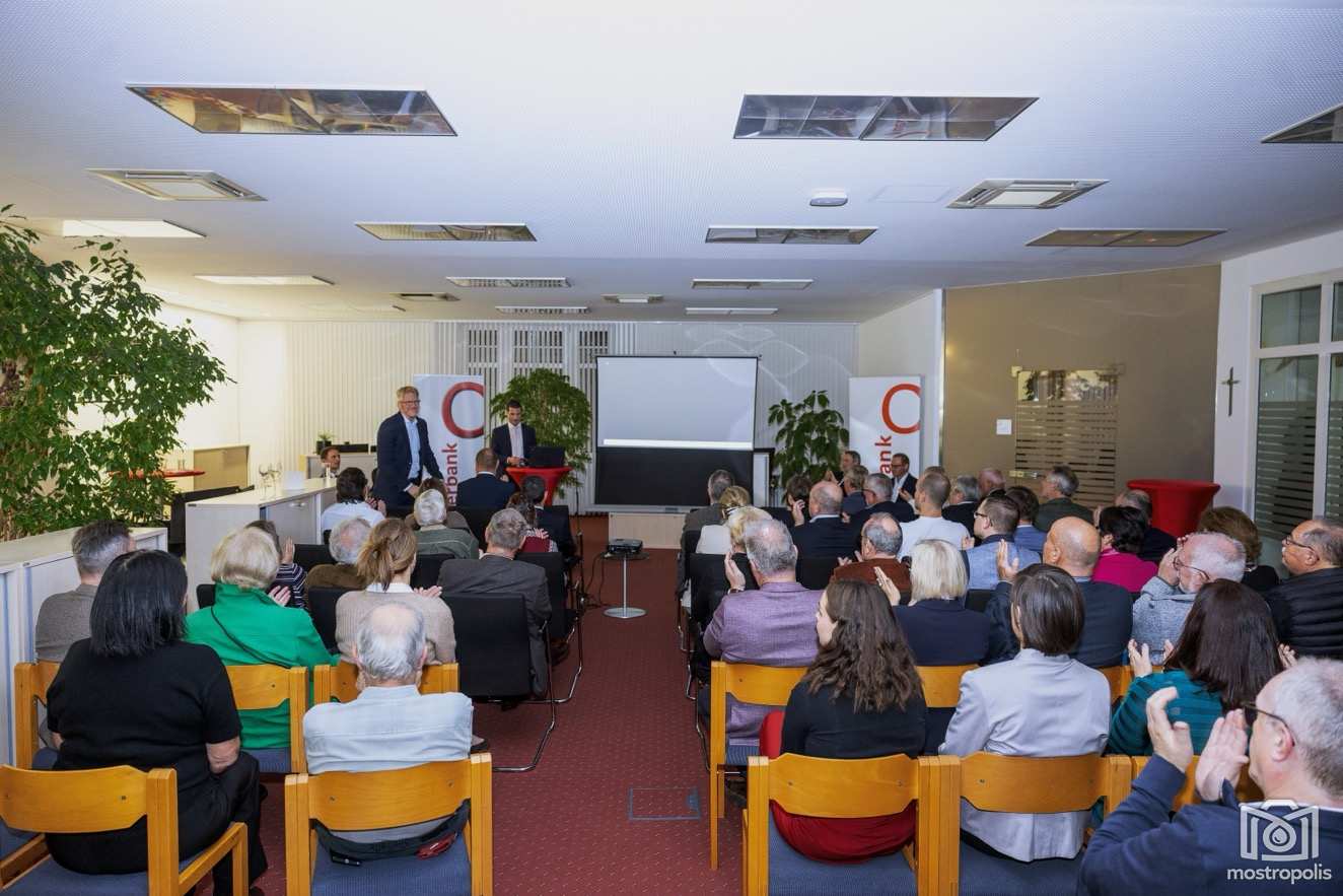 Oberbank Wertpapier-Dialog 2025 - 003.jpg