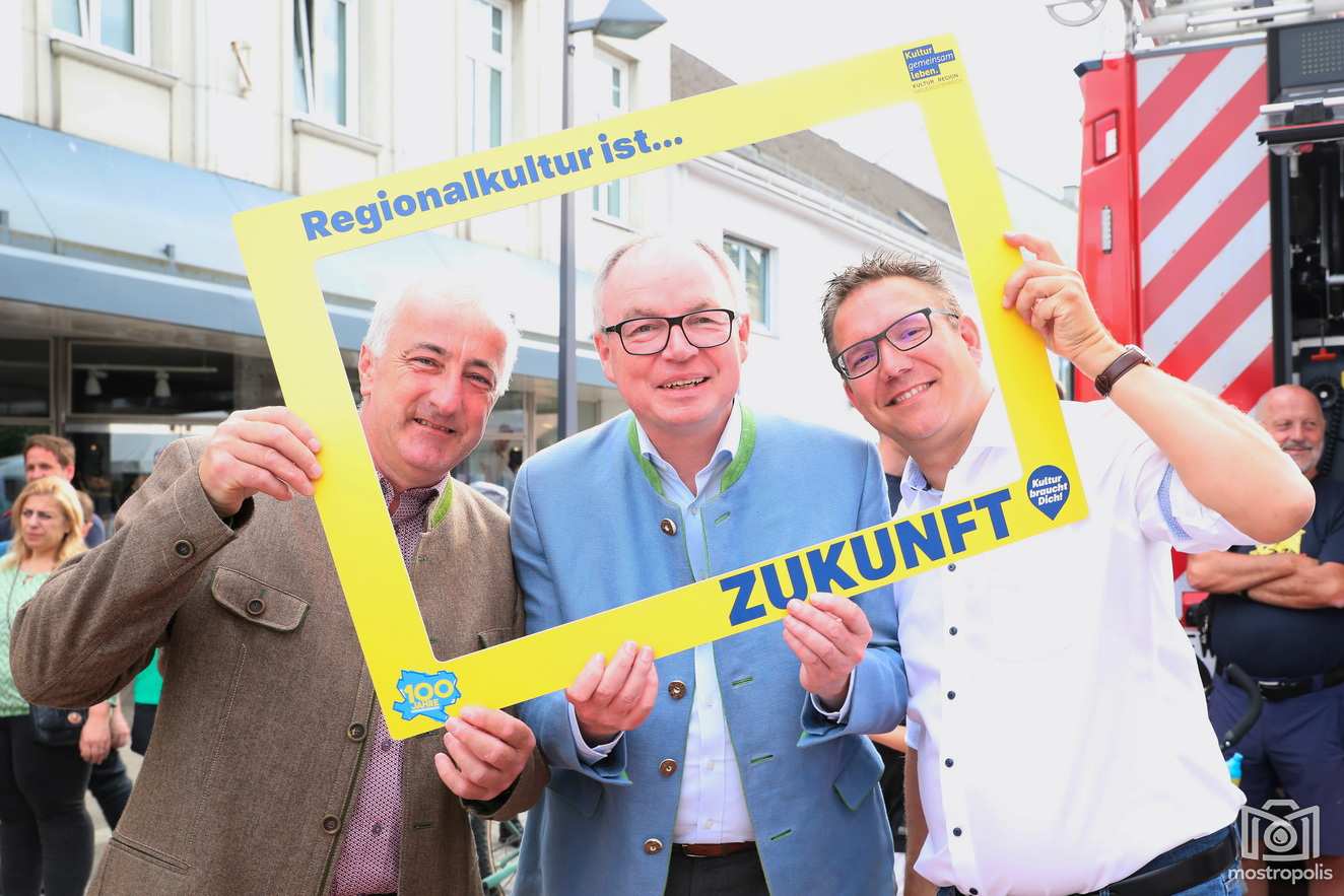 100-Jahre-NOe_Bezirksfest-Amstetten_001.JPG