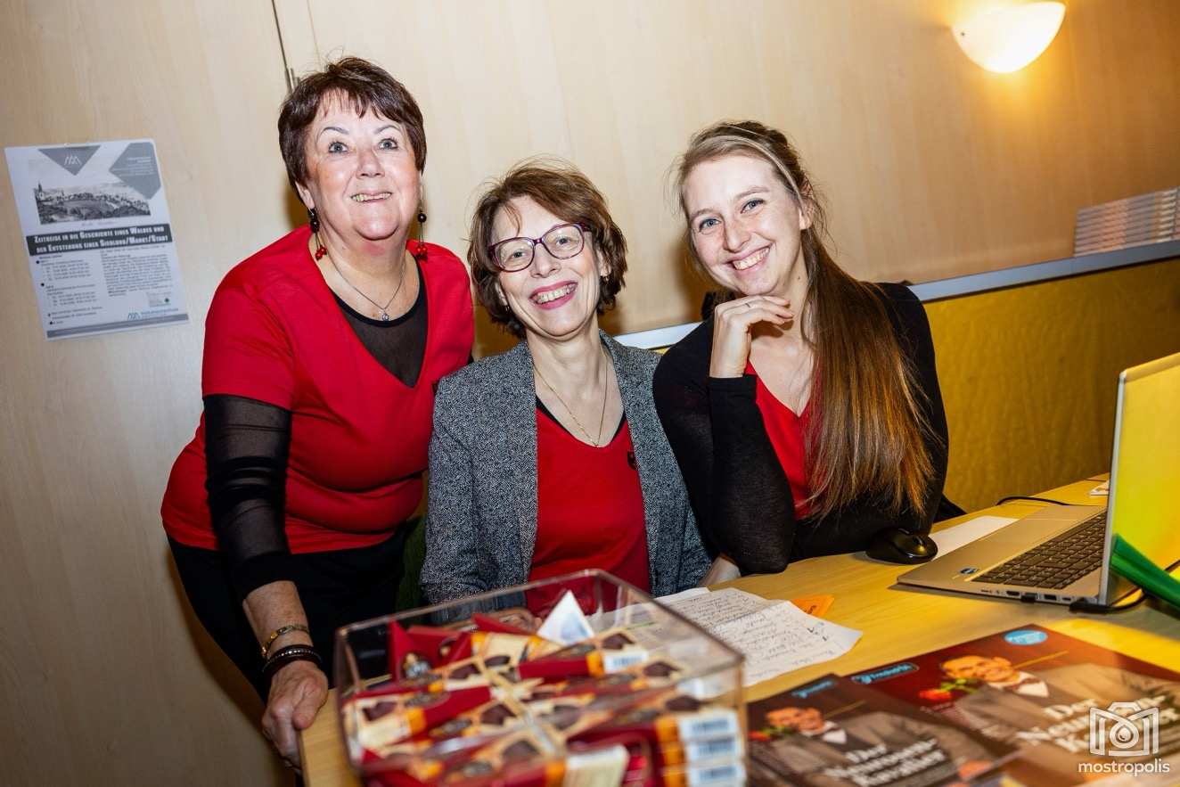 TheSaStA Neurosen-Kavalier 002.jpg