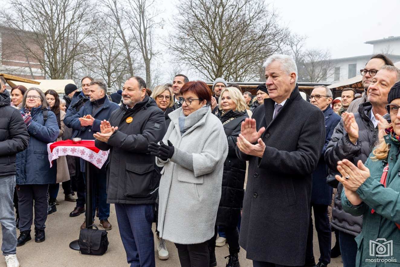 Advent im Park 2025 LK Mauer 005.jpg