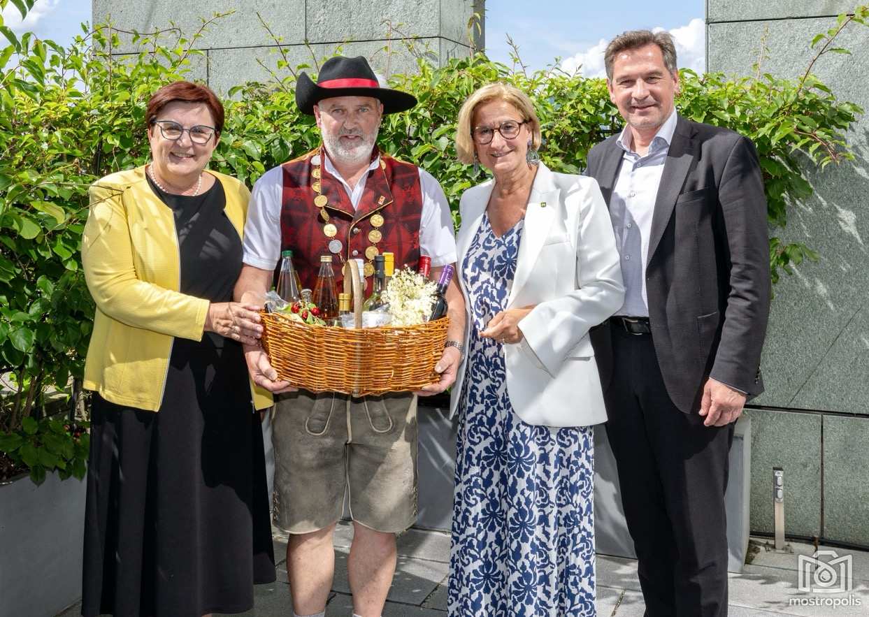 Pressefoto1 c NLK Filzwieser