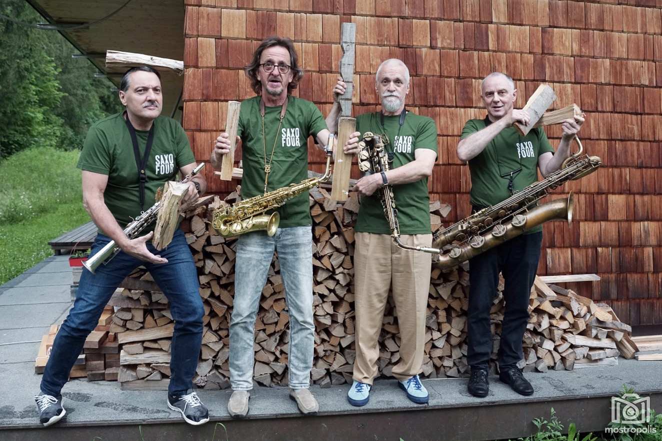 Saxofour