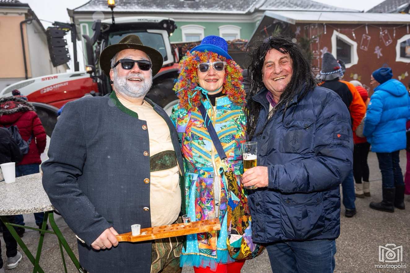 Faschingsumzug 2026 Wallsee 001.jpg