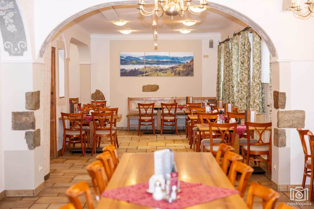 Hauer-Hof Buffet 003.jpg