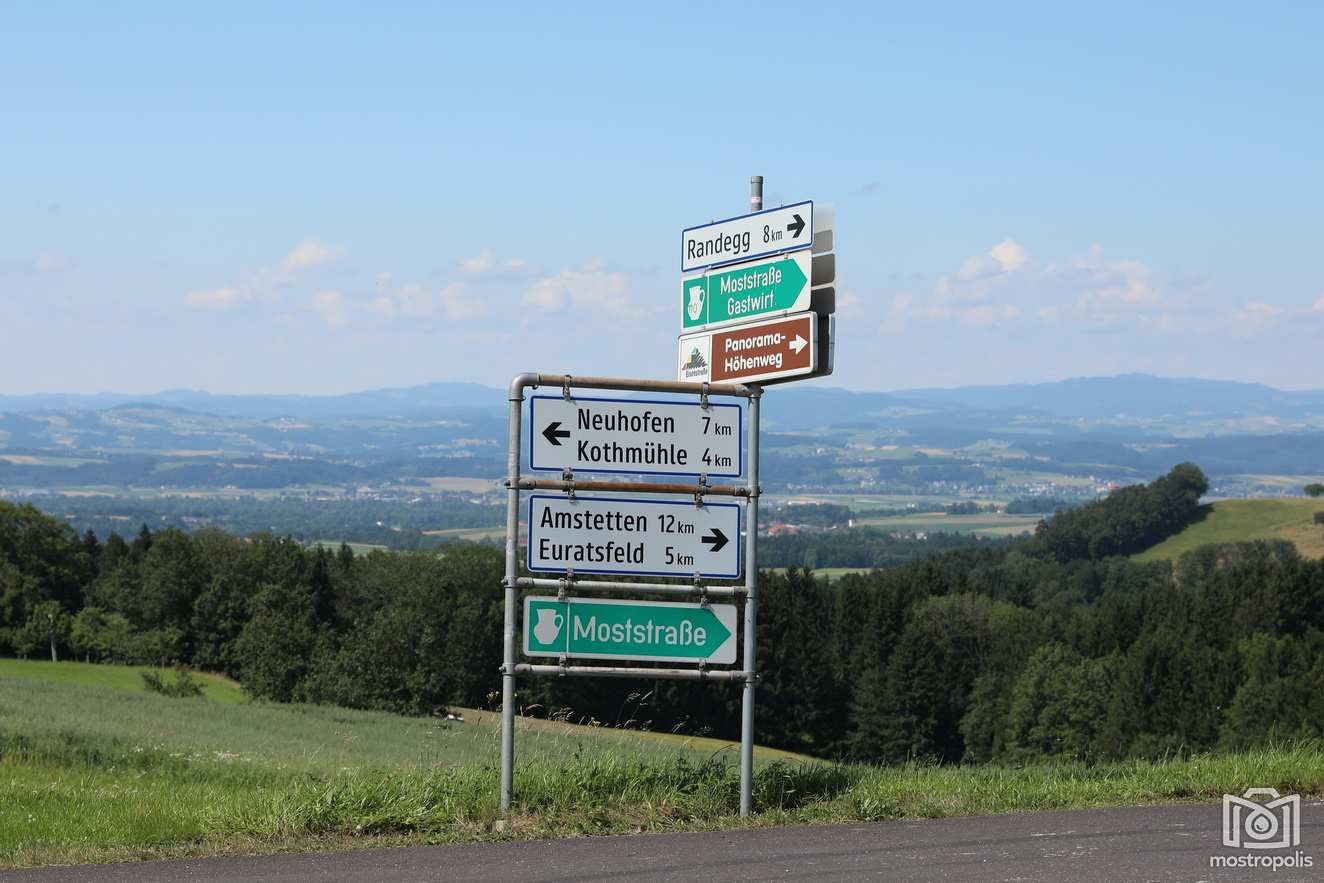 005_Panorama-Hoehenweg_Hochkogel.JPG