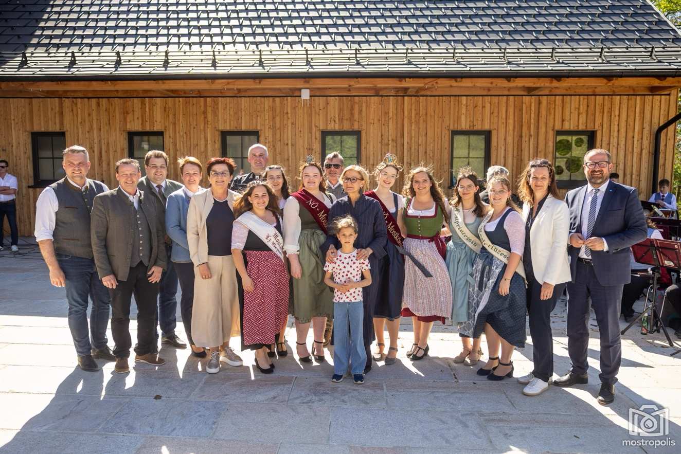 Birnerlebniswelt Tierpark Haag 002.jpg