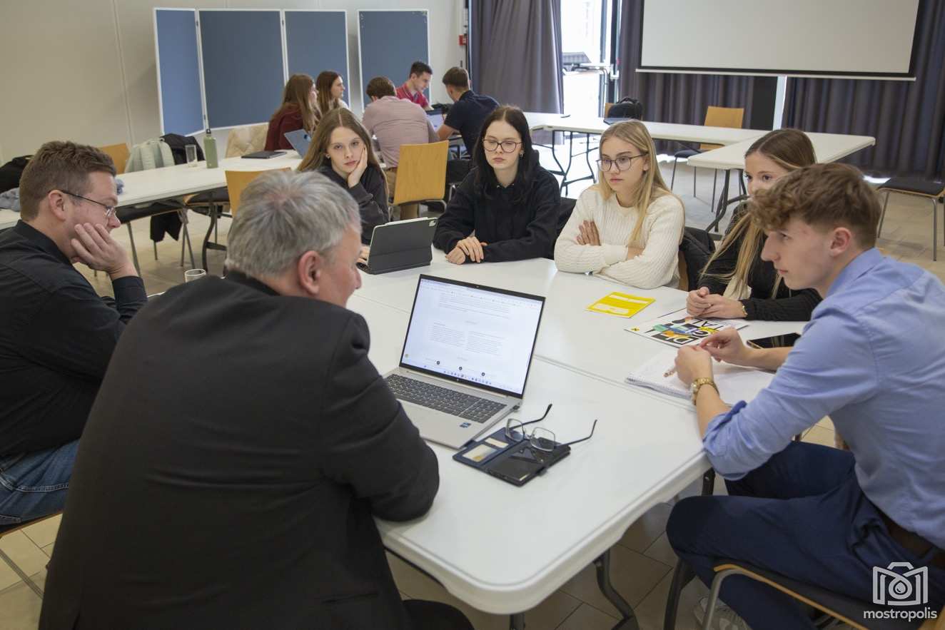 hak Amst ideas 4 business 003.jpg