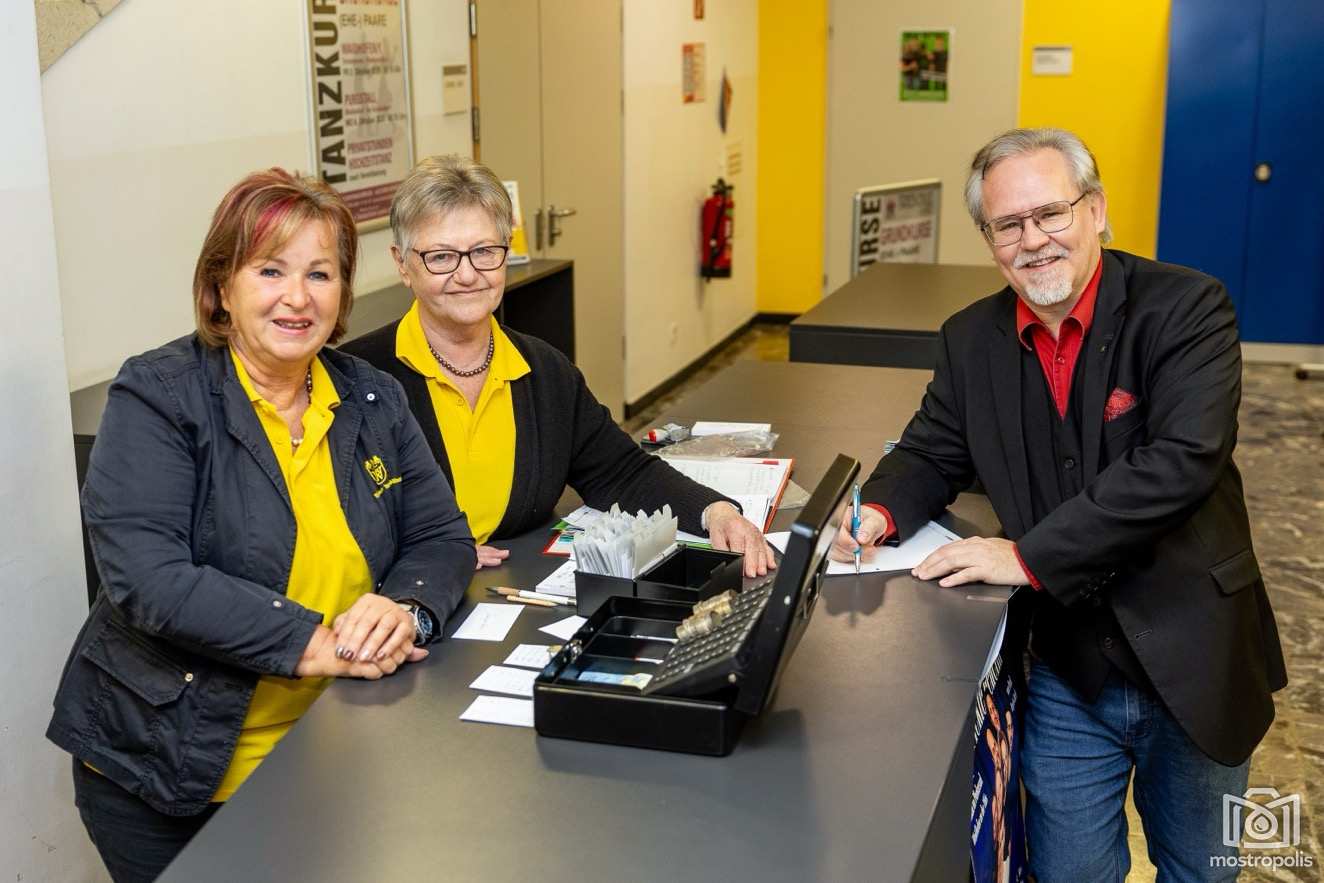 Waidhofner Volksbuehne - Perfektes Geheimnis 002.jpg