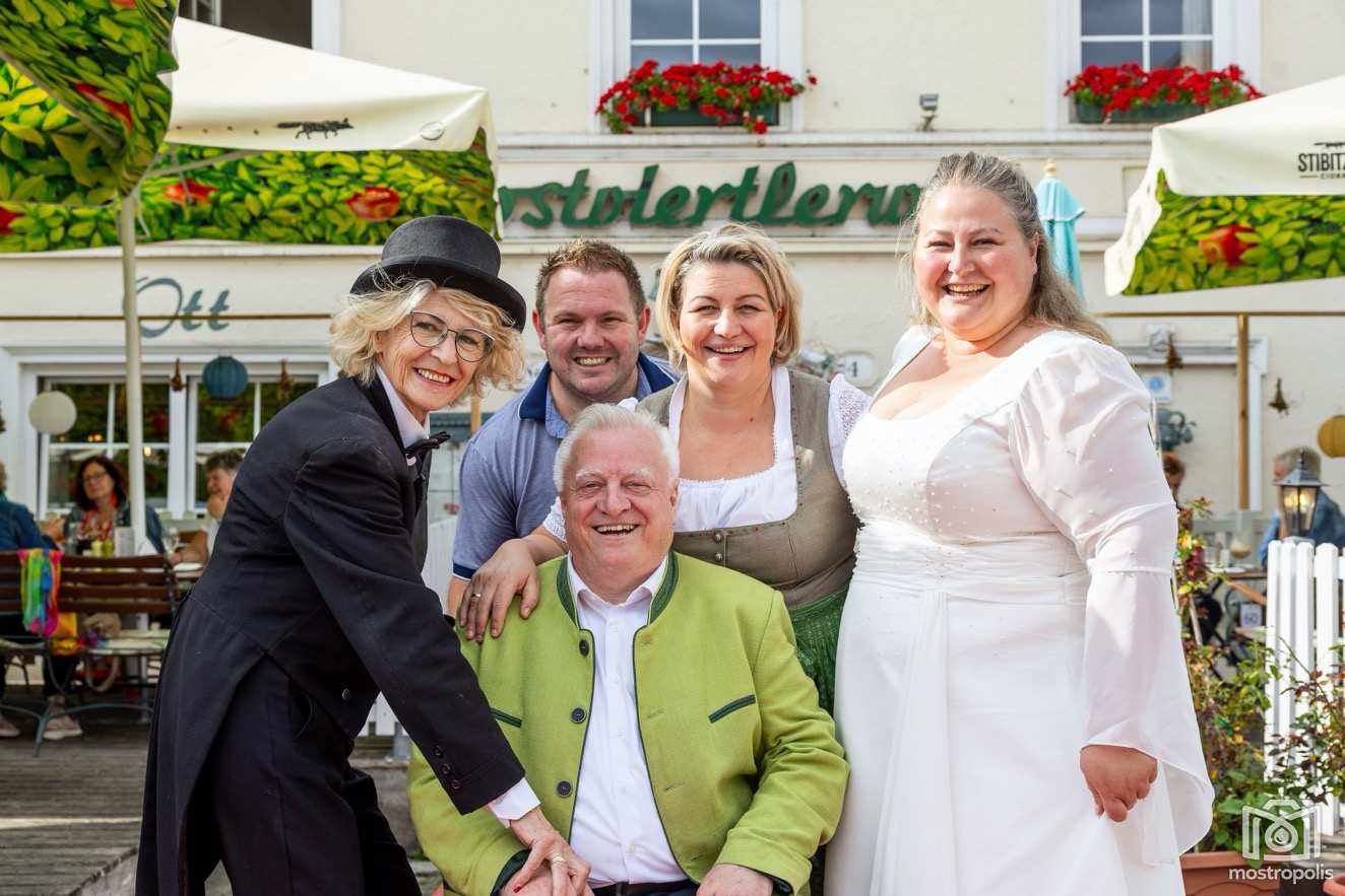 7-Sommernachts-Brautball-2025_ 002.jpg