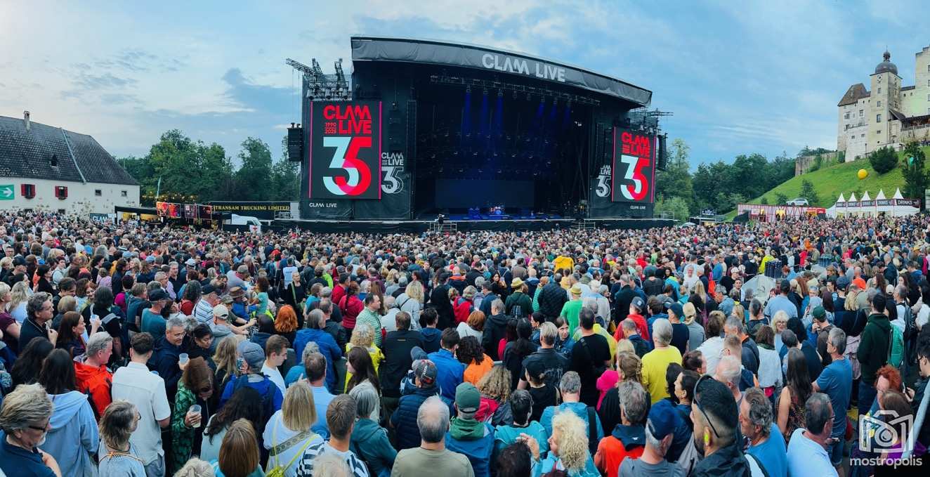 clam live 2025 - Sting 002.jpeg