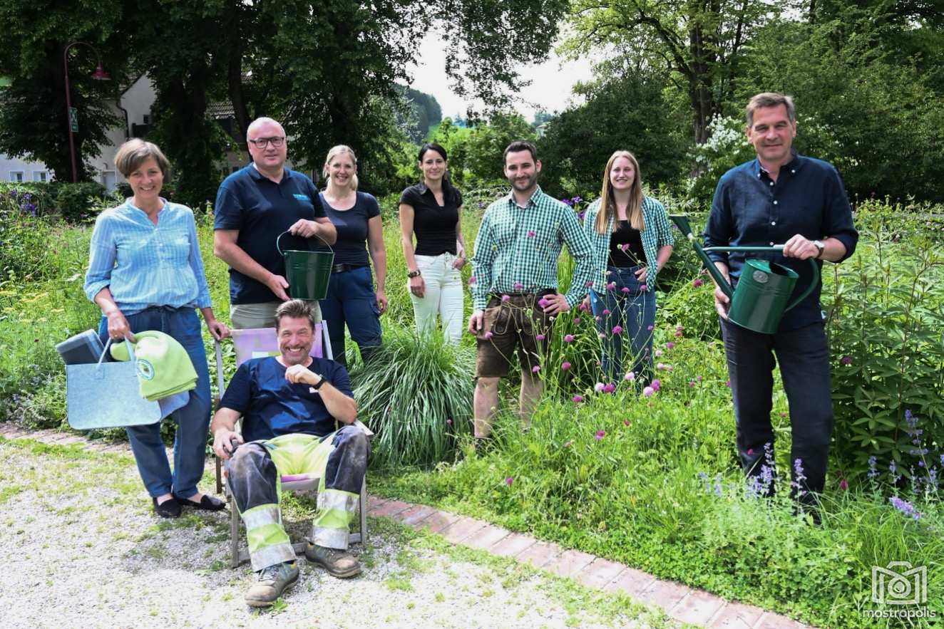 WY Garten findet Stadt 24