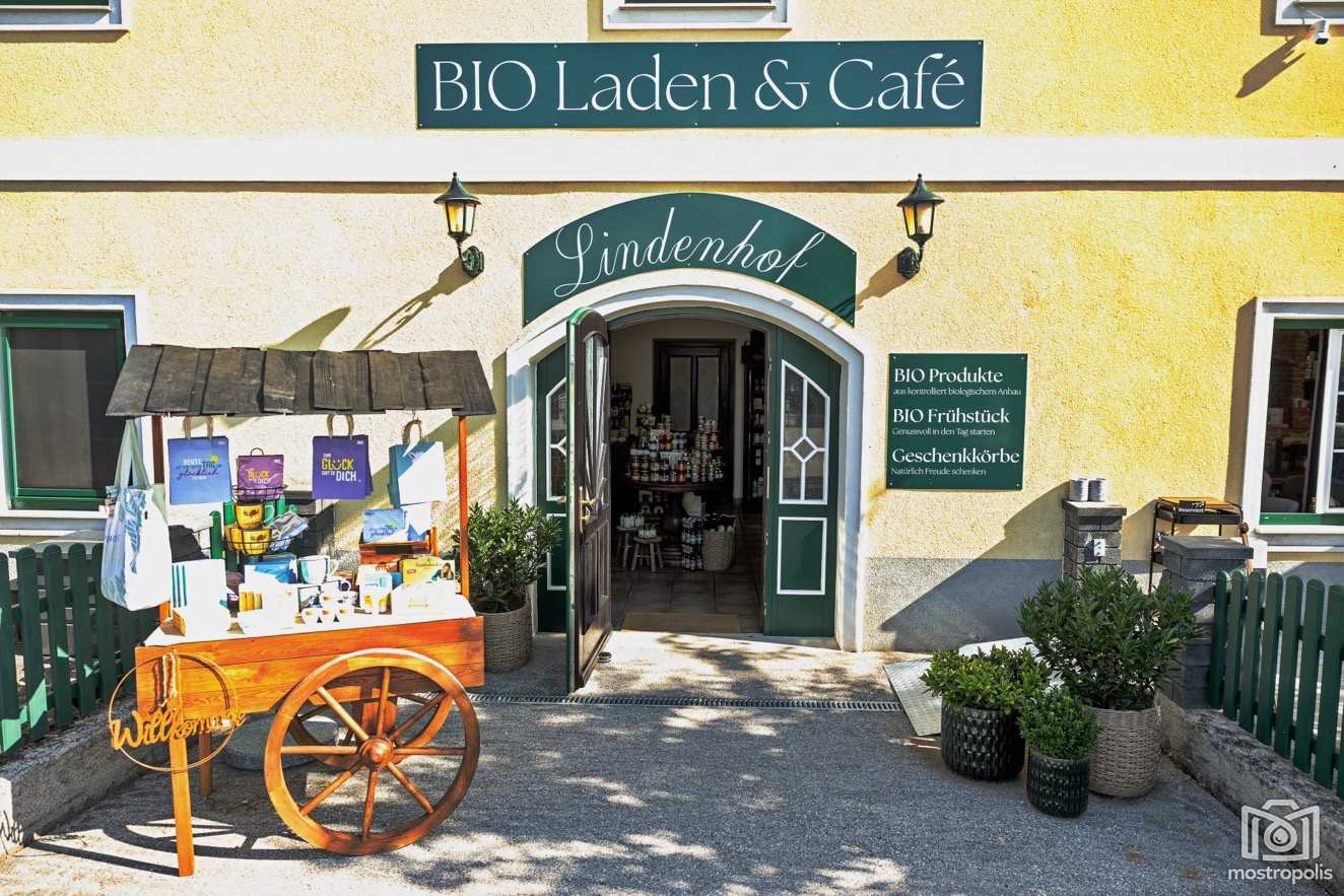 BIO Laden-Cafe Lindenhof Amstetten 002.jpg