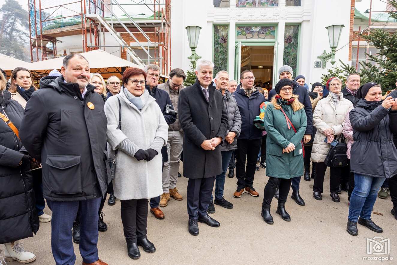 Advent im Park 2025 LK Mauer 003.jpg