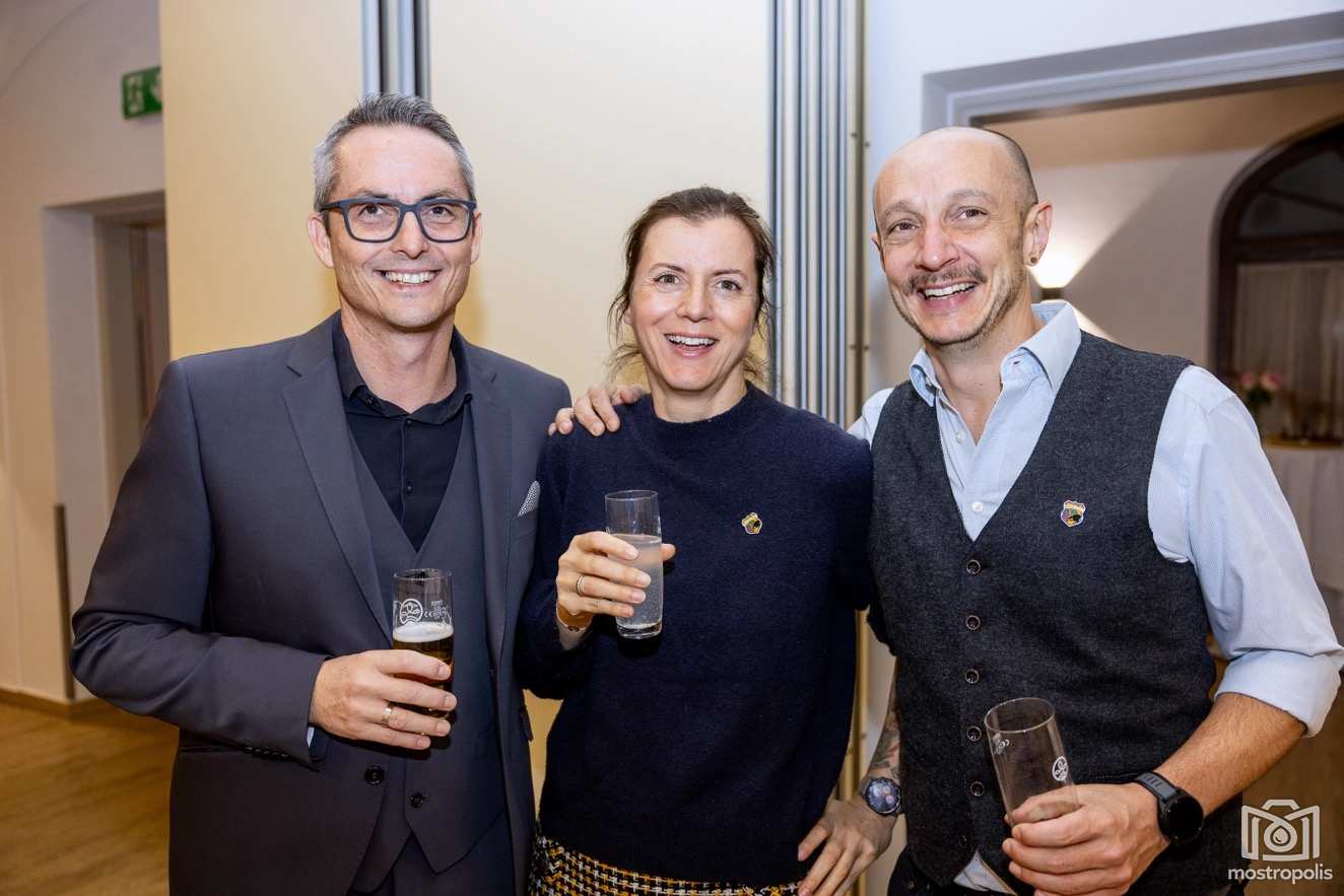 Weinwoelfe - Babenbergerhof PAX 005.jpg