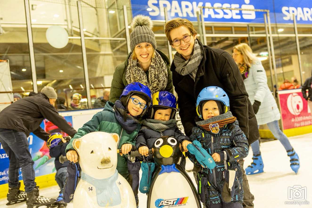 SPOe Amst Familien-Eislaufen 25 -002.jpg