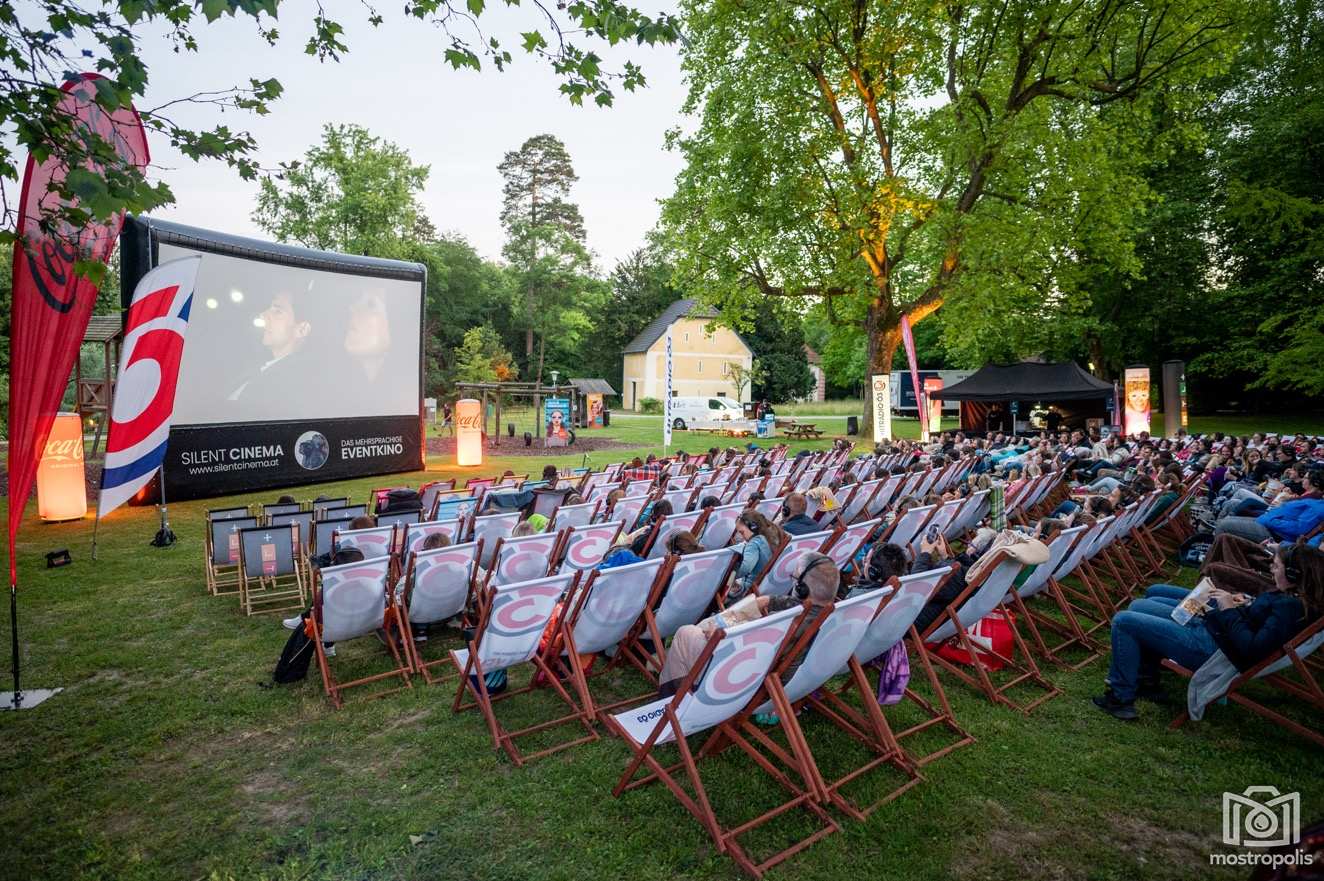 Silent Cinema 001