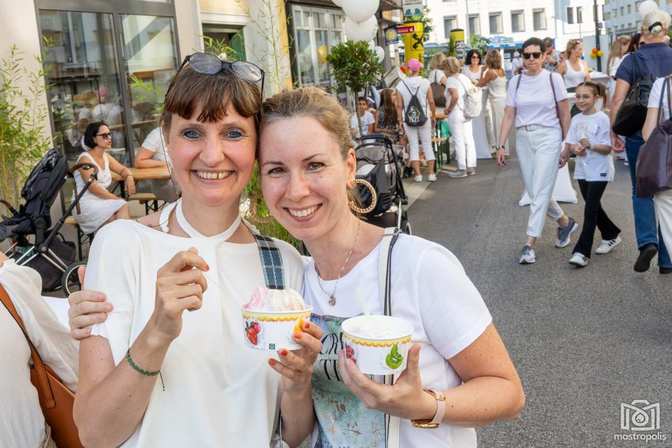Amstettner Sommernacht 2023 Fete Blanche 005.jpg