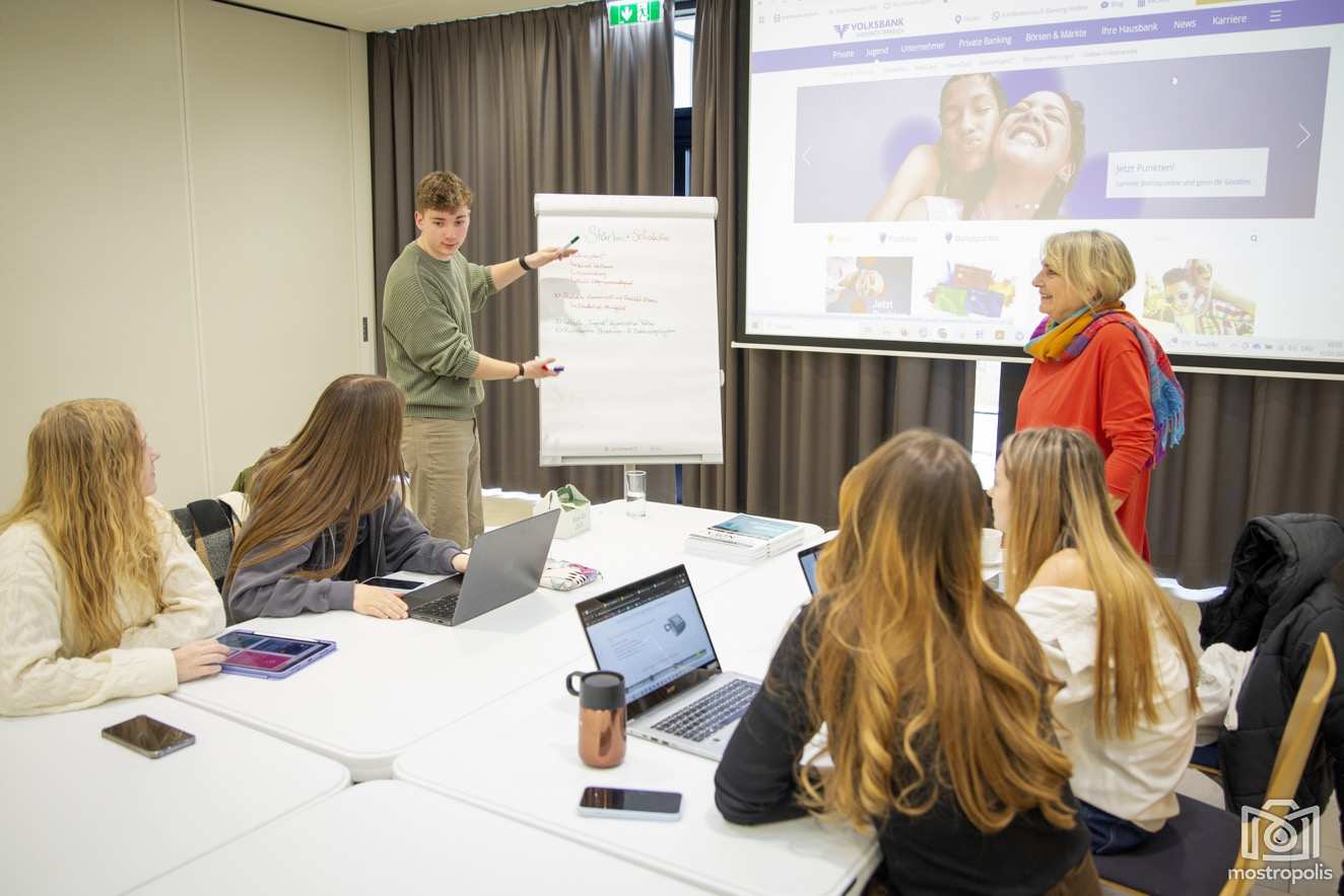 hak Amst ideas 4 business 005.jpg