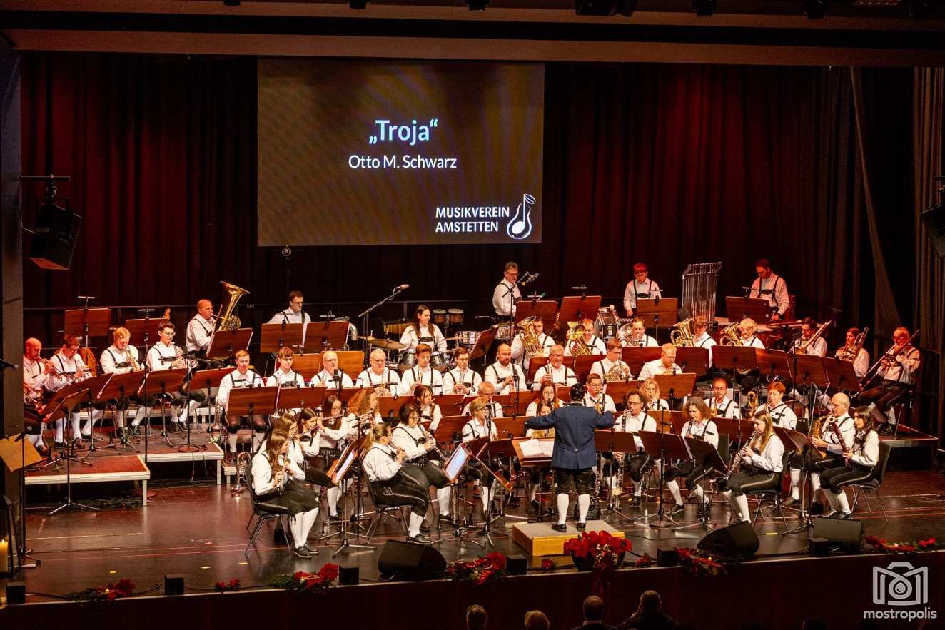 Weihnachtswunschkonzert 2025 - 002.jpg