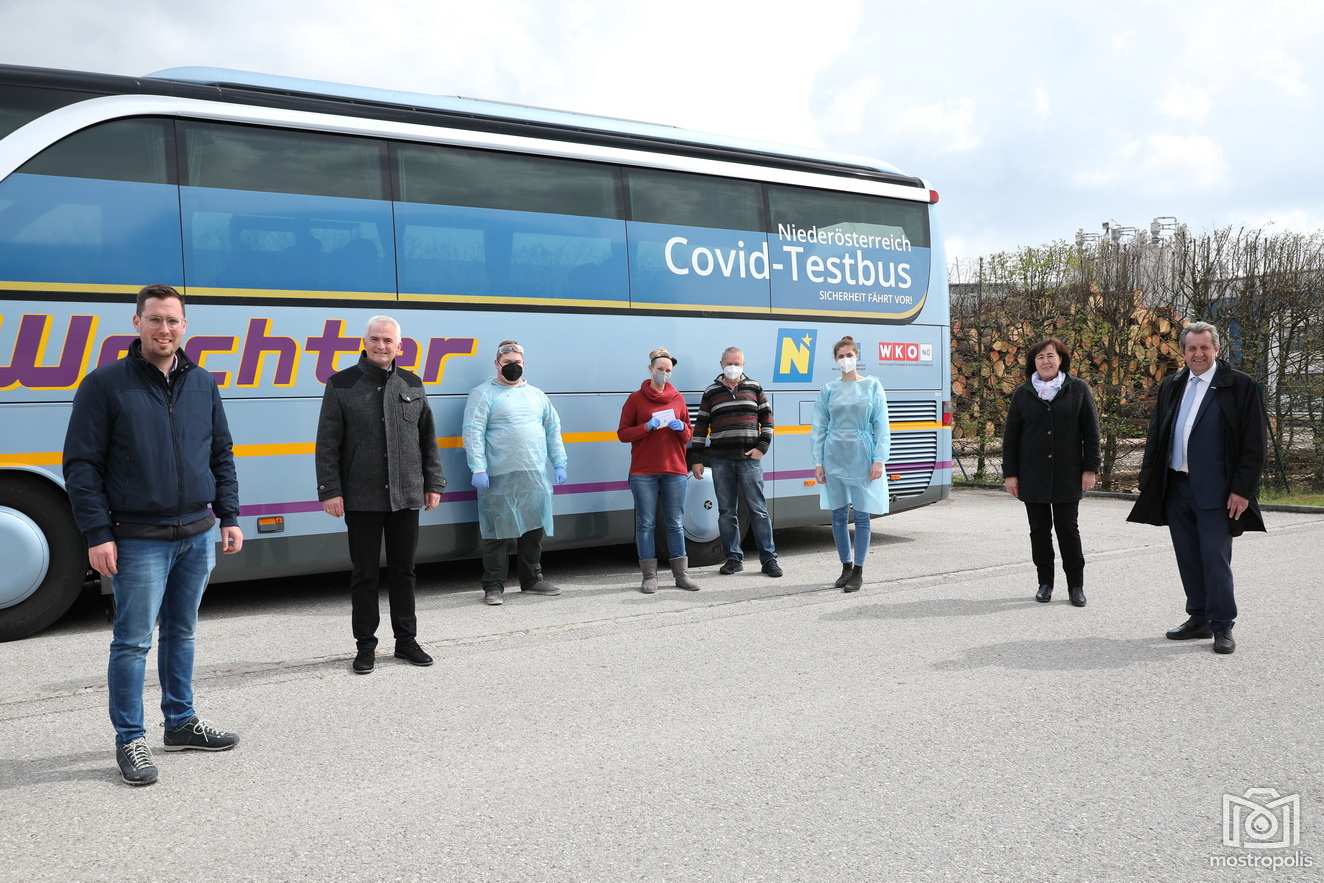 Covid-Testbus_001.JPG