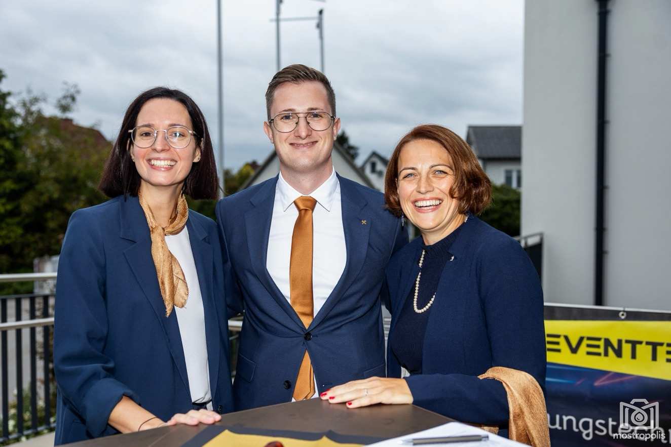 Raiffeisen Amstetten 2025 - Enjoy Invest 004.jpg