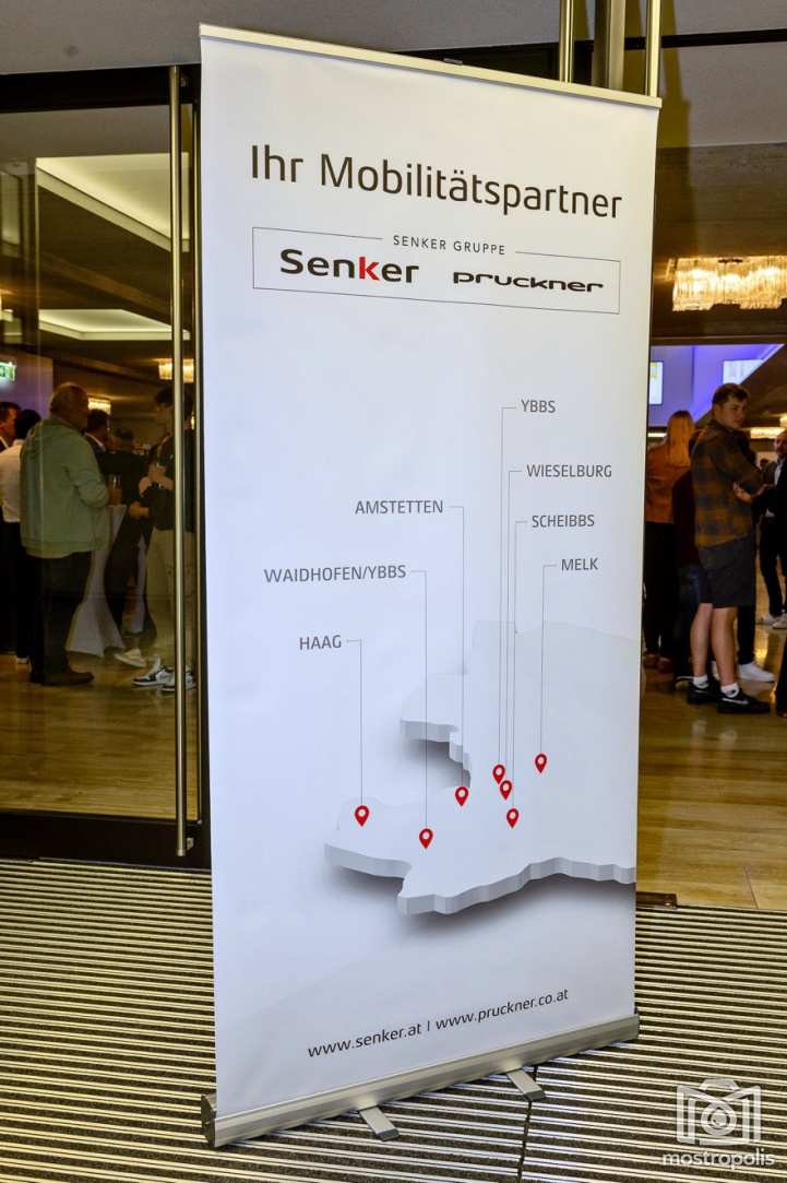 75-J Senker Gruppe 002.jpg