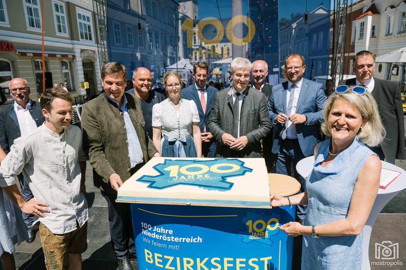 100-Jahre-NOe_Bezirksfest-Waidhofen-Ybbs_001.jpg